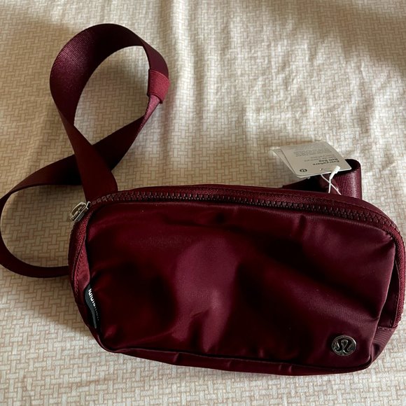 NWT Lulu fanny pack in the cutest fall color! - Picture 1 of 1
